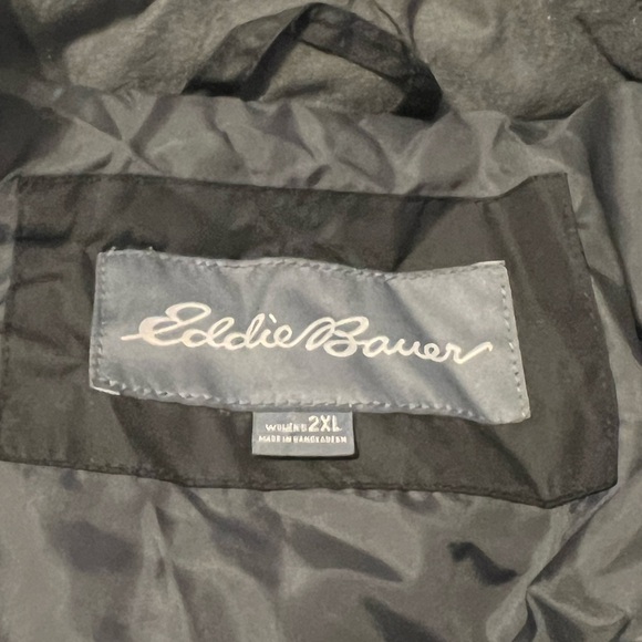 #3332. Eddie Bauer Women's Black Down Filled Quilted Puffer Coat. Size XXL - Picture 4 of 12